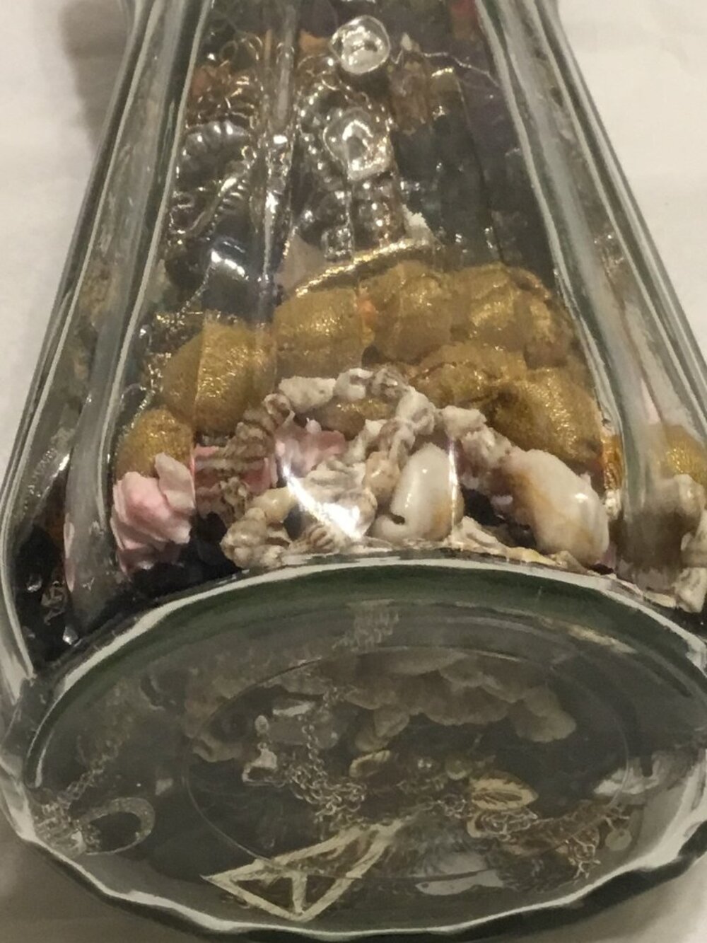 Large, heavy vase filled with good wearable jewelry - Picture 10 of 12